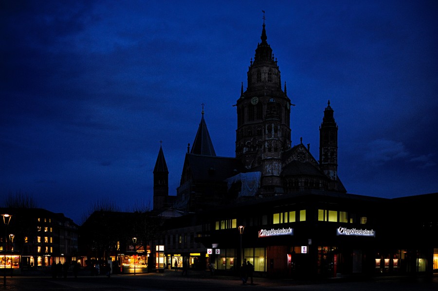 2010_02_22_Architektur_Mainz_Theater_Dom_D7C_6027.jpg