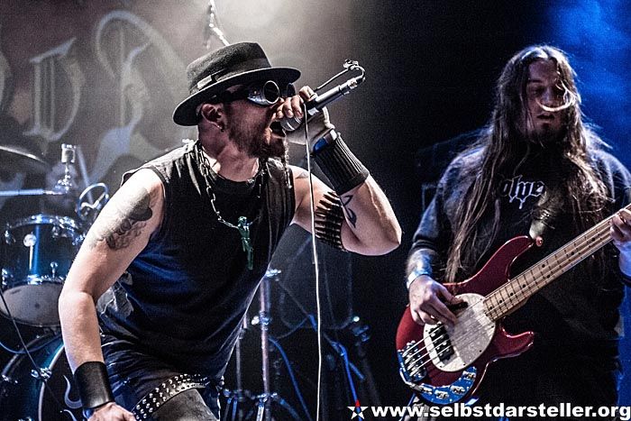 2012_12_21_Orcus_Patera_Black_Messiah_Adorned_Brood_Rind_Ruesselsheim_1014_web.jpg