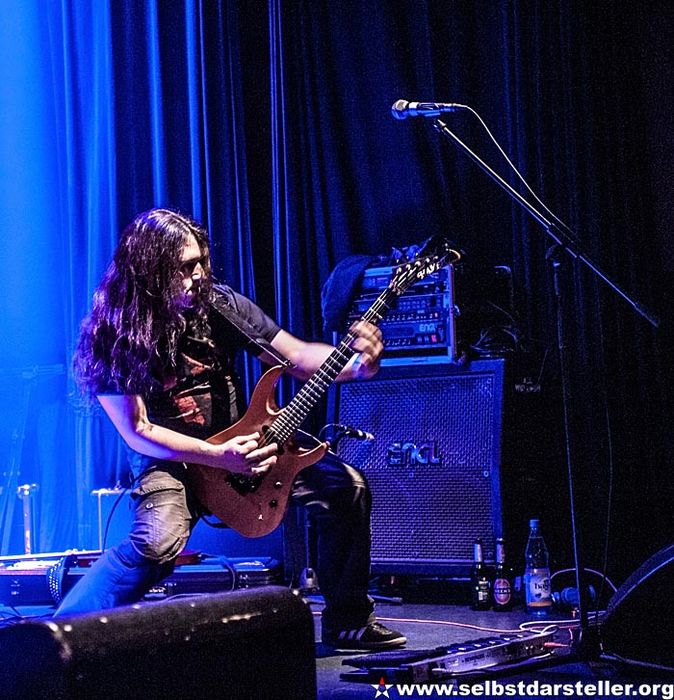 2012_12_21_Orcus_Patera_Black_Messiah_Adorned_Brood_Rind_Ruesselsheim_1083_web.jpg